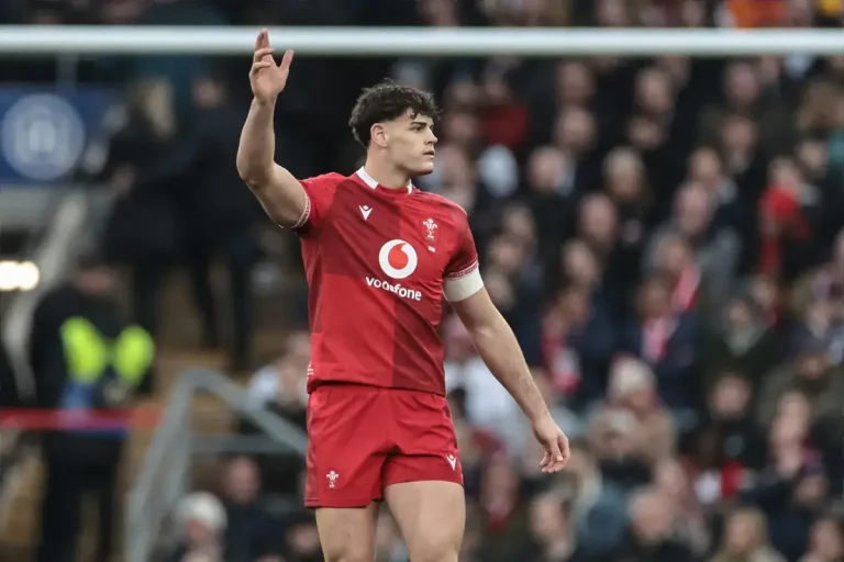 Wales Centre Eddie James Signs Contract Extension to Commit Future to Scarlets