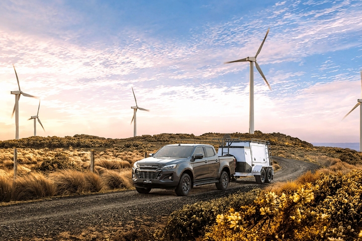 9252420-5253-isuzu-dmax-22-commercial-copy-1-scaled.jpg