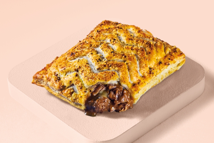 Greggs-Steak-and-Stilton-Bake.jpg