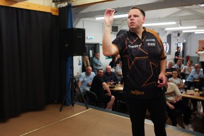 KC_DartsOnYourDoorstep_AdrianLewis_77-2-scaled.jpg