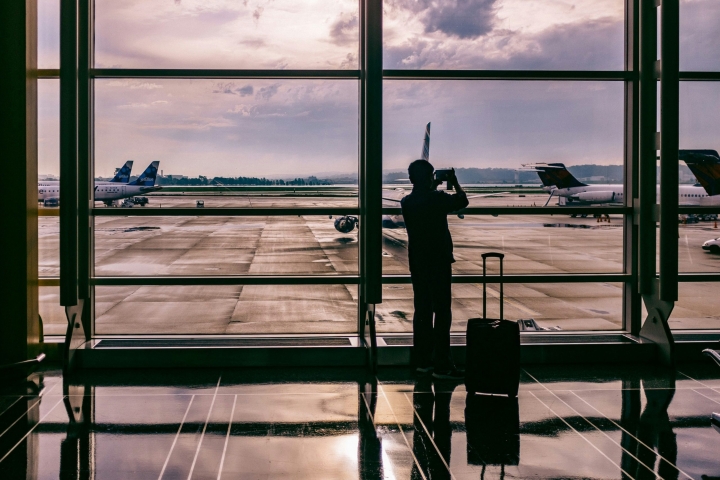 Luxonomy-airport-scaled.jpg